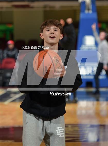 Thumbnail 3 in Yorktown vs. Mamaroneck (Slam Dunk Showcase) photogallery.