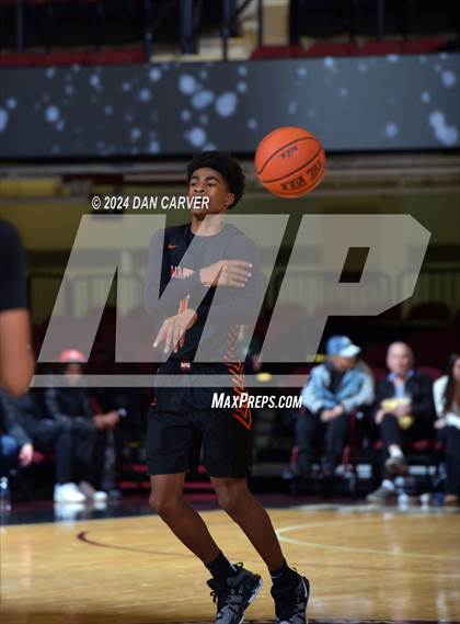 Thumbnail 2 in Yorktown vs. Mamaroneck (Slam Dunk Showcase) photogallery.