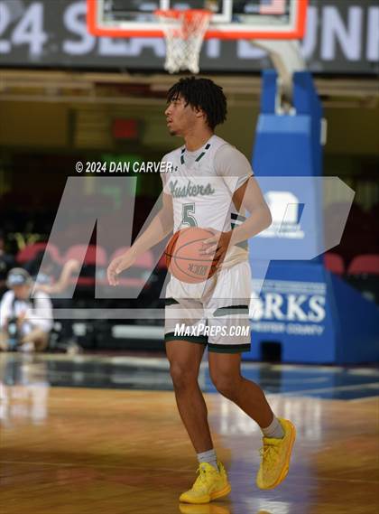 Thumbnail 3 in Yorktown vs. Mamaroneck (Slam Dunk Showcase) photogallery.
