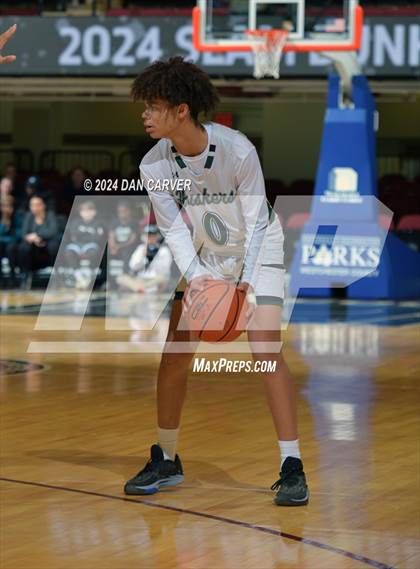 Thumbnail 1 in Yorktown vs. Mamaroneck (Slam Dunk Showcase) photogallery.