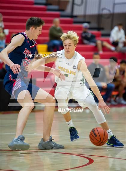 Thumbnail 3 in Christian vs. Mira Costa (Torrey Pines Holiday Classic) photogallery.