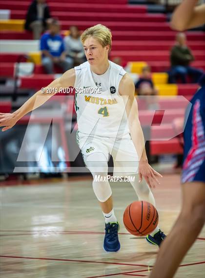 Thumbnail 2 in Christian vs. Mira Costa (Torrey Pines Holiday Classic) photogallery.