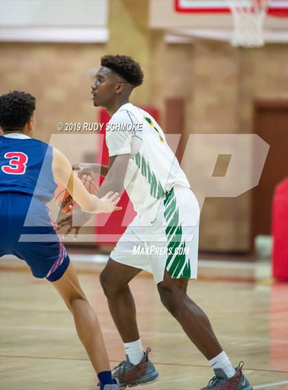 Thumbnail 3 in Christian vs. Mira Costa (Torrey Pines Holiday Classic) photogallery.
