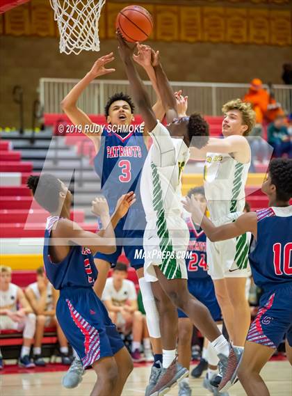 Thumbnail 3 in Christian vs. Mira Costa (Torrey Pines Holiday Classic) photogallery.