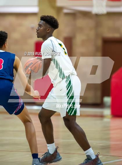 Thumbnail 2 in Christian vs. Mira Costa (Torrey Pines Holiday Classic) photogallery.