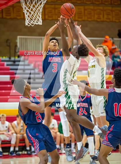 Thumbnail 2 in Christian vs. Mira Costa (Torrey Pines Holiday Classic) photogallery.