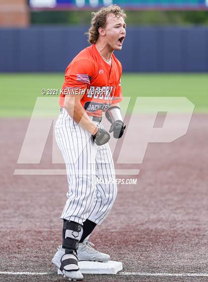 Thumbnail 1 in Rockwall vs Rockwall-Heath (UIL 6A Regional Final) photogallery.