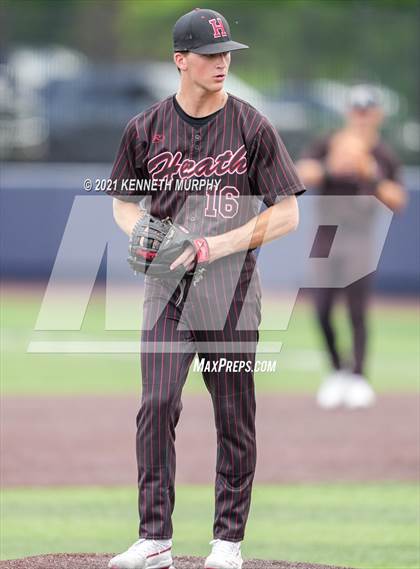 Thumbnail 2 in Rockwall vs Rockwall-Heath (UIL 6A Regional Final) photogallery.