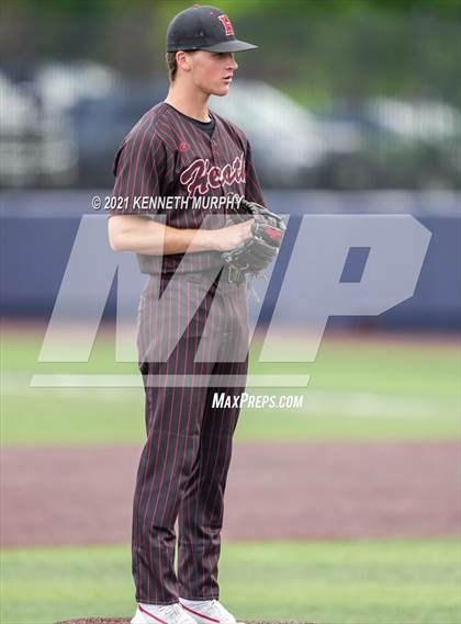 Thumbnail 1 in Rockwall vs Rockwall-Heath (UIL 6A Regional Final) photogallery.
