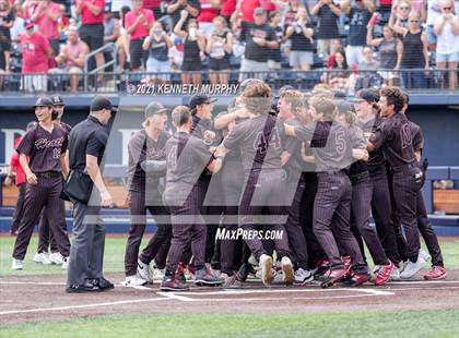 Thumbnail 3 in Rockwall vs Rockwall-Heath (UIL 6A Regional Final) photogallery.