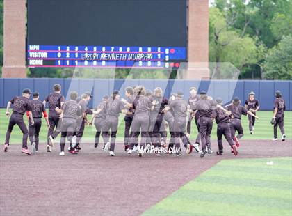 Thumbnail 3 in Rockwall vs Rockwall-Heath (UIL 6A Regional Final) photogallery.