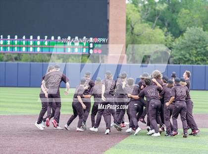 Thumbnail 2 in Rockwall vs Rockwall-Heath (UIL 6A Regional Final) photogallery.