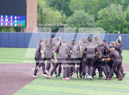Thumbnail 1 in Rockwall vs Rockwall-Heath (UIL 6A Regional Final) photogallery.
