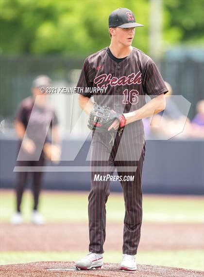 Thumbnail 2 in Rockwall vs Rockwall-Heath (UIL 6A Regional Final) photogallery.
