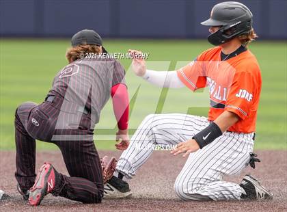 Thumbnail 2 in Rockwall vs Rockwall-Heath (UIL 6A Regional Final) photogallery.