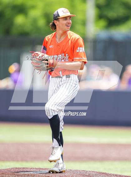 Thumbnail 1 in Rockwall vs Rockwall-Heath (UIL 6A Regional Final) photogallery.