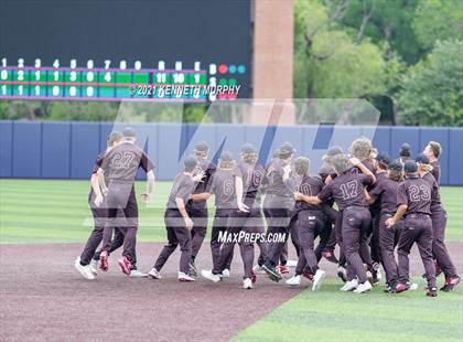 Thumbnail 3 in Rockwall vs Rockwall-Heath (UIL 6A Regional Final) photogallery.