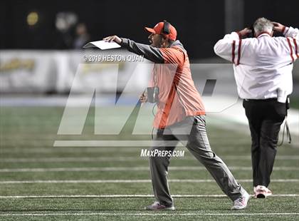 Thumbnail 3 in Mater Dei vs. St. John Bosco (CIF-SS D1 Final) photogallery.