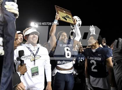 Thumbnail 2 in Mater Dei vs. St. John Bosco (CIF-SS D1 Final) photogallery.