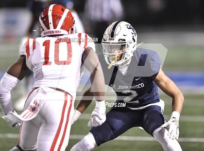 Thumbnail 1 in Mater Dei vs. St. John Bosco (CIF-SS D1 Final) photogallery.