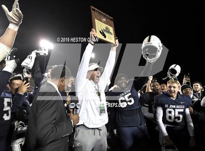 Thumbnail 2 in Mater Dei vs. St. John Bosco (CIF-SS D1 Final) photogallery.