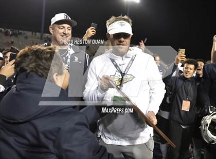 Thumbnail 3 in Mater Dei vs. St. John Bosco (CIF-SS D1 Final) photogallery.