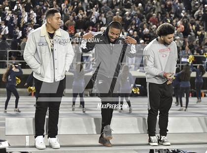 Thumbnail 3 in Mater Dei vs. St. John Bosco (CIF-SS D1 Final) photogallery.