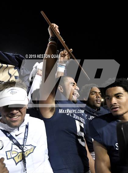 Thumbnail 2 in Mater Dei vs. St. John Bosco (CIF-SS D1 Final) photogallery.