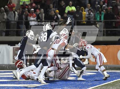 Thumbnail 3 in Mater Dei vs. St. John Bosco (CIF-SS D1 Final) photogallery.