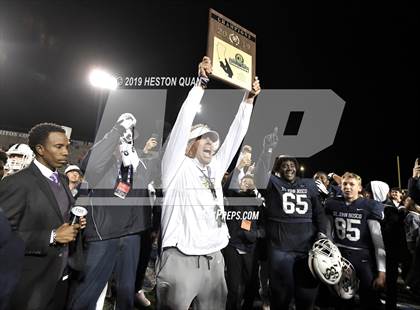 Thumbnail 1 in Mater Dei vs. St. John Bosco (CIF-SS D1 Final) photogallery.