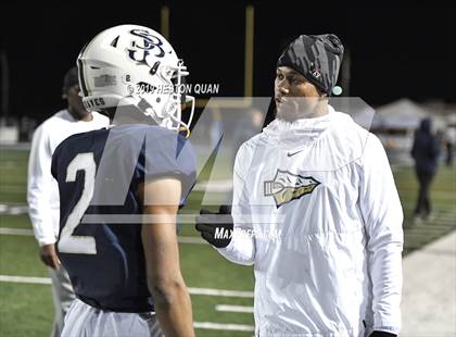 Thumbnail 2 in Mater Dei vs. St. John Bosco (CIF-SS D1 Final) photogallery.