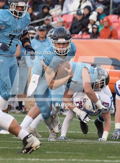 Thumbnail 2 in Cherry Creek vs. Valor Christian (CHSAA 5A State Final) photogallery.