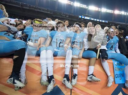 Thumbnail 2 in Cherry Creek vs. Valor Christian (CHSAA 5A State Final) photogallery.