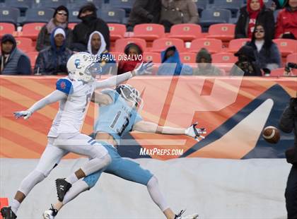 Thumbnail 2 in Cherry Creek vs. Valor Christian (CHSAA 5A State Final) photogallery.