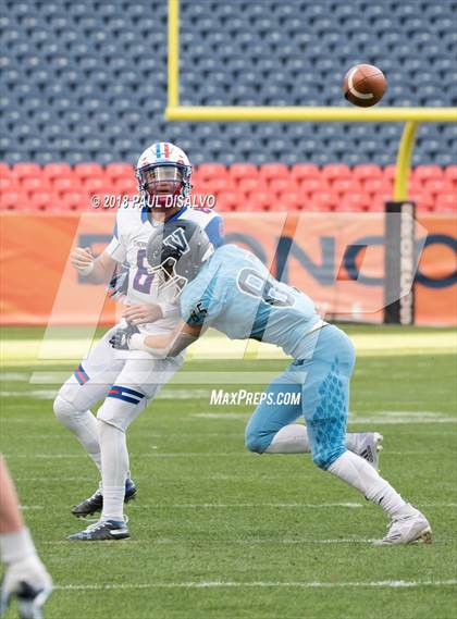 Thumbnail 3 in Cherry Creek vs. Valor Christian (CHSAA 5A State Final) photogallery.
