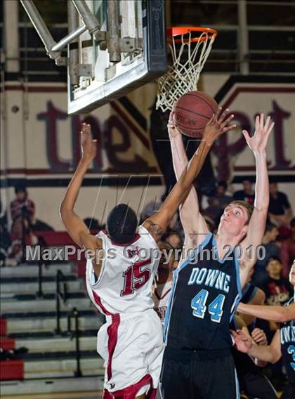 Thumbnail 2 in Downey @ Modesto photogallery.