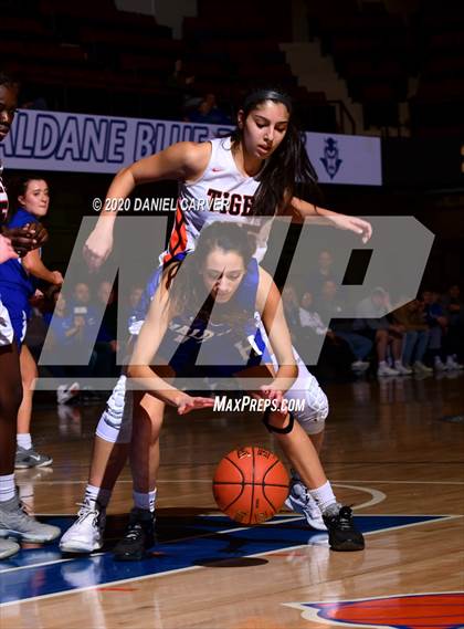 Thumbnail 1 in Haldane vs. Tuckahoe (Section 1 Class C Final) photogallery.