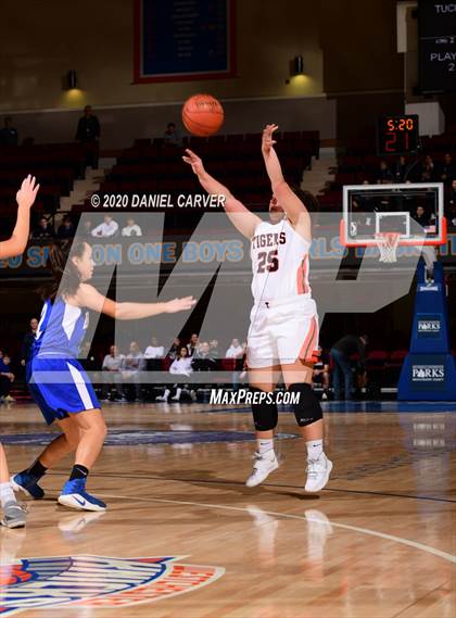 Thumbnail 3 in Haldane vs. Tuckahoe (Section 1 Class C Final) photogallery.