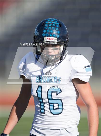 Thumbnail 3 in La Junta vs. Platte Valley (CHSAA 2A State Final) photogallery.
