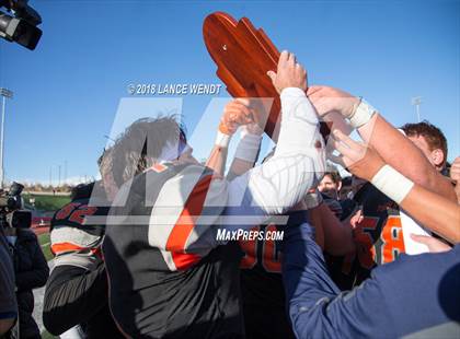 Thumbnail 1 in La Junta vs. Platte Valley (CHSAA 2A State Final) photogallery.