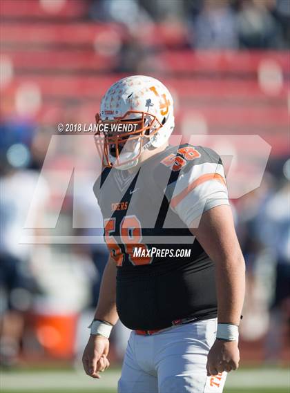 Thumbnail 3 in La Junta vs. Platte Valley (CHSAA 2A State Final) photogallery.