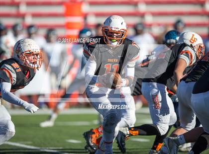 Thumbnail 1 in La Junta vs. Platte Valley (CHSAA 2A State Final) photogallery.