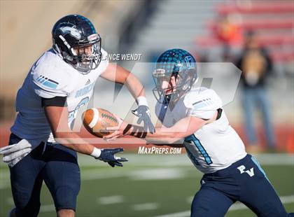 Thumbnail 3 in La Junta vs. Platte Valley (CHSAA 2A State Final) photogallery.