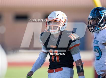 Thumbnail 3 in La Junta vs. Platte Valley (CHSAA 2A State Final) photogallery.