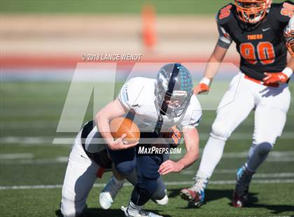 Thumbnail 2 in La Junta vs. Platte Valley (CHSAA 2A State Final) photogallery.
