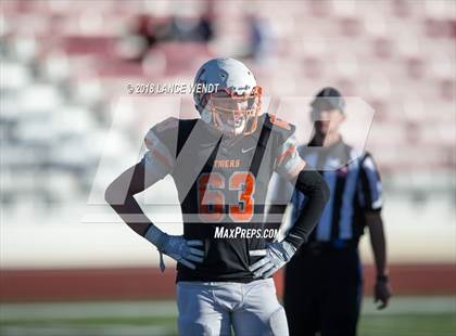 Thumbnail 3 in La Junta vs. Platte Valley (CHSAA 2A State Final) photogallery.