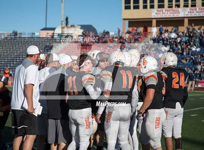 Thumbnail 2 in La Junta vs. Platte Valley (CHSAA 2A State Final) photogallery.