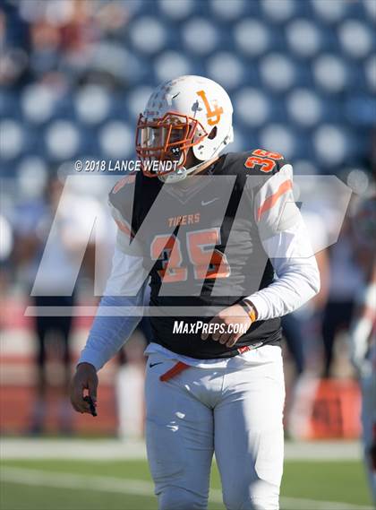 Thumbnail 1 in La Junta vs. Platte Valley (CHSAA 2A State Final) photogallery.