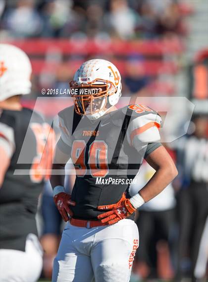 Thumbnail 2 in La Junta vs. Platte Valley (CHSAA 2A State Final) photogallery.