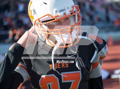 Thumbnail 2 in La Junta vs. Platte Valley (CHSAA 2A State Final) photogallery.